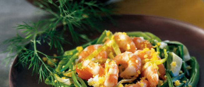 Порей с креветками под острым соусом