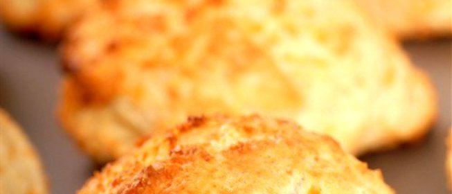 Сырное печенье с лимонной цедрой