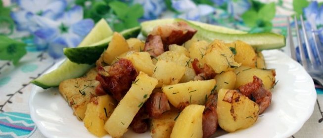 Молодой картофель с сырокопченой грудинкой