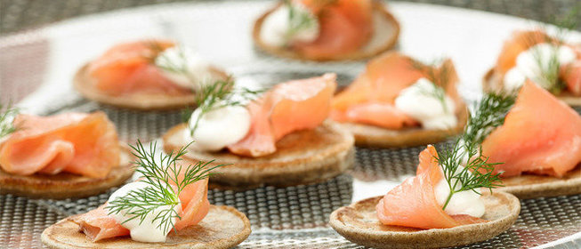 Блины с копченым лососем