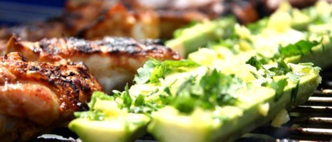 Цукини на гриле с мятой, чесноком и лимоном