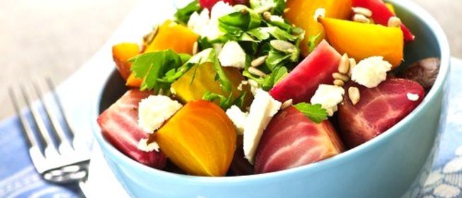 Закуска из свеклы с карамелизованным луком и фетой