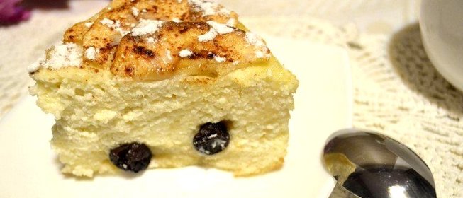Творожная запеканка с яблоком и корицей