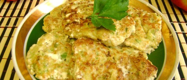 Мясные оладьи с кабачками