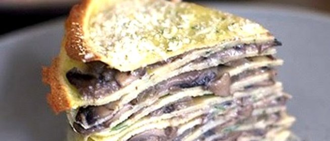 Блинный торт с грибами и сыром