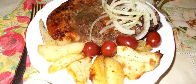 Свинина с картофелем в духовке