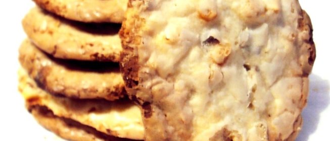 Хрустящее печенье с кусочками шоколада