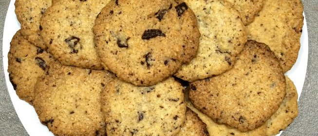 Печенье из овсяных хлопьев с шоколадом