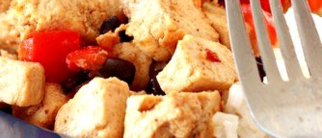 Жареные баклажаны с красным перцем и тофу