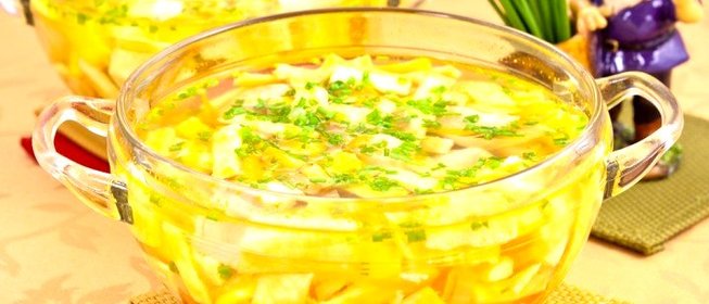 Куриный суп с яичными блинчиками