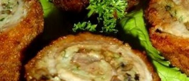 Свиные рулеты с омлетом и грибами