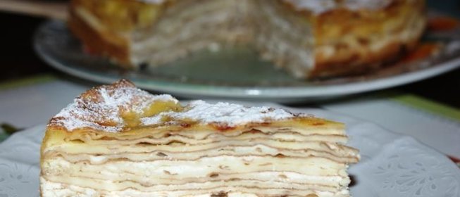 Блинный пирог с творожной начинкой