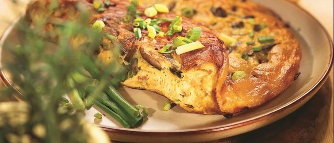 Омлет с грибами и ветчиной