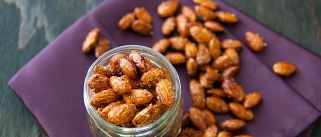 Жареный миндаль с медом