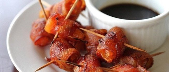 Курага в беконе