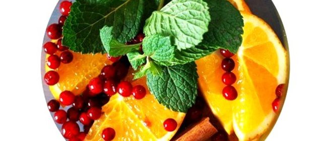 Согревающий чай с апельсином и корицей