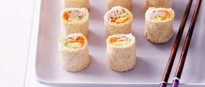 Мини-сэндвичи из авокадо и тунца в японском стиле