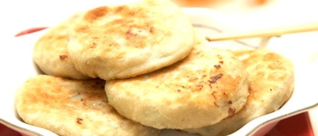 Кабачково-картофельные оладьи с мятой и сыром фета