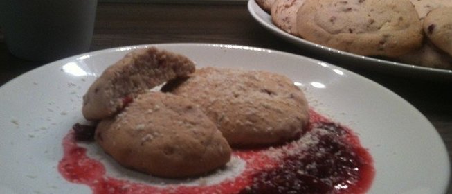 Печенье с брусникой