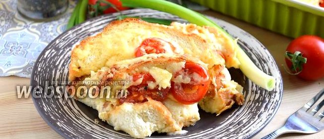 Хлебная запеканка с сыром и помидорами