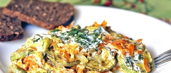 Кабачки в сметанном соусе