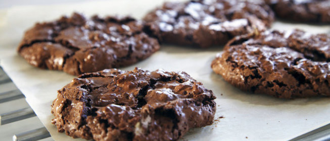 Шоколадное печенье с орехом пекан