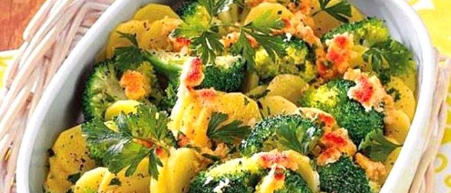 Картофель с брокколи