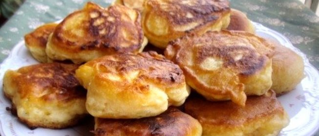 Пышные оладьи с яблоками