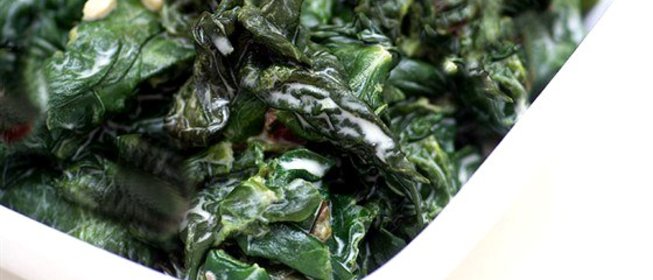 Шпинат по‑итальянски с чесноком и лимонным соком