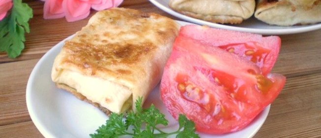 Жареный лаваш с начинкой