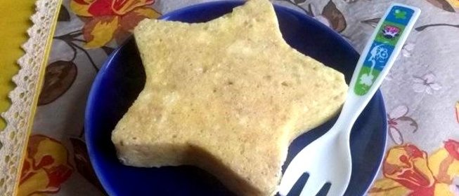 Творожная запеканка с бананом и яблоком