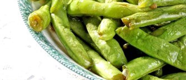 Зеленая фасоль в пряном арахисовом соусе