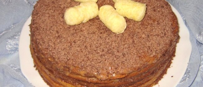 Блинный торт с вареной сгущенкой