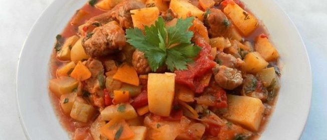 Рагу с мясом и картошкой