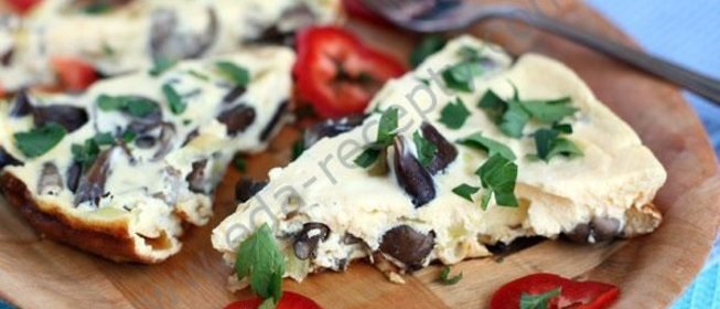 Омлет с опятами