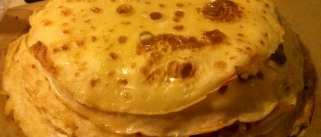 Блинный пирог с творогом и сгущенным молоком