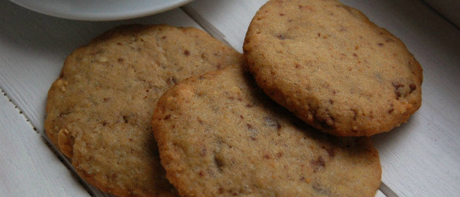 Печенье с орехами и шоколадом