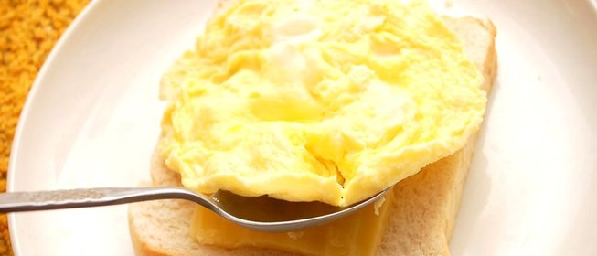 Бутерброд с омлетом