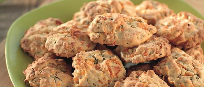 Печенье с зеленым луком