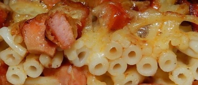 Запеканка из макарон с колбасой и сыром