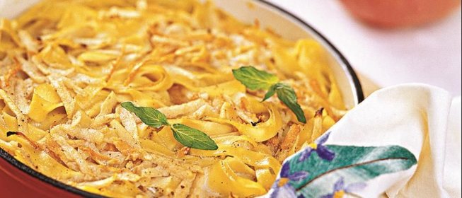 Запеканка из лапши с морковью и яблоками