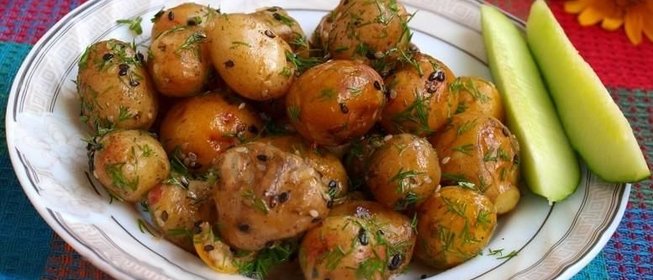 Молодой картофель запеченный в духовке