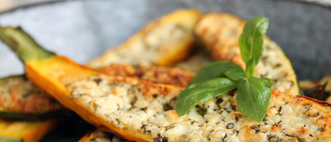 Цукини, фаршированные сыром фета и базиликом