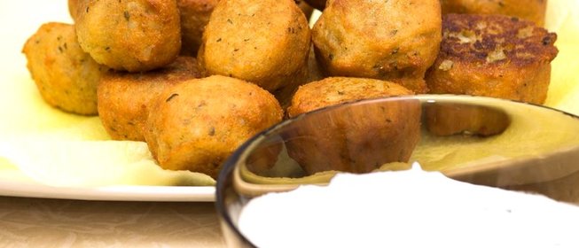 Фалафель с соусом дзадзики