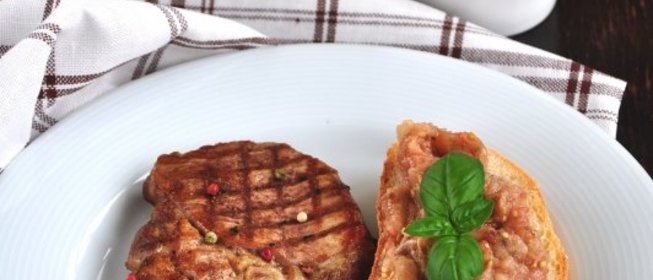 Свинина-гриль и баклажанная икра по-одесски