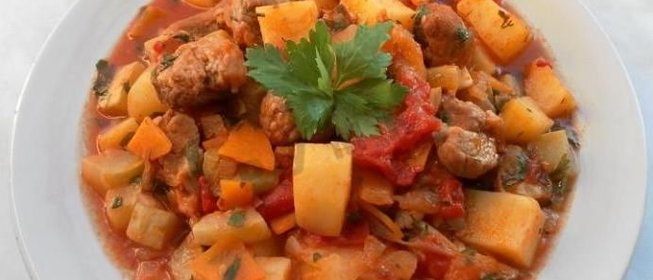 Мясное рагу с овощами