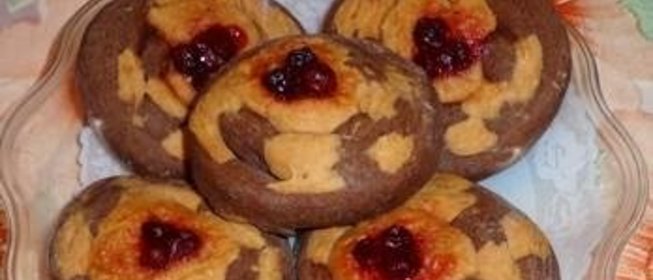 Печенье с клубничным вареньем