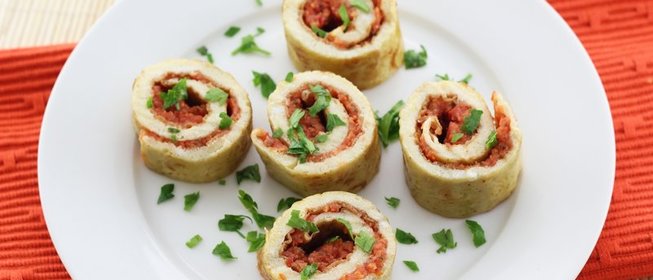 Рулетики из омлета с начинкой