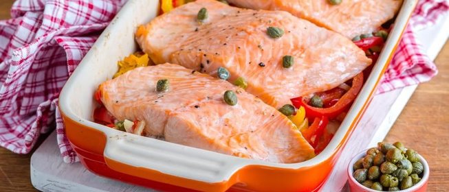 Запеченное рагу из рыбы с перцем