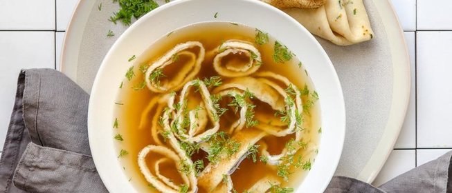 Суп с яичными блинчиками